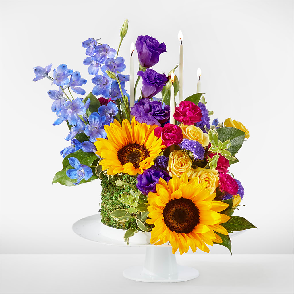 Star of the Day Floral Cake – Sweet As Can Bee Florals, Baltimore MD