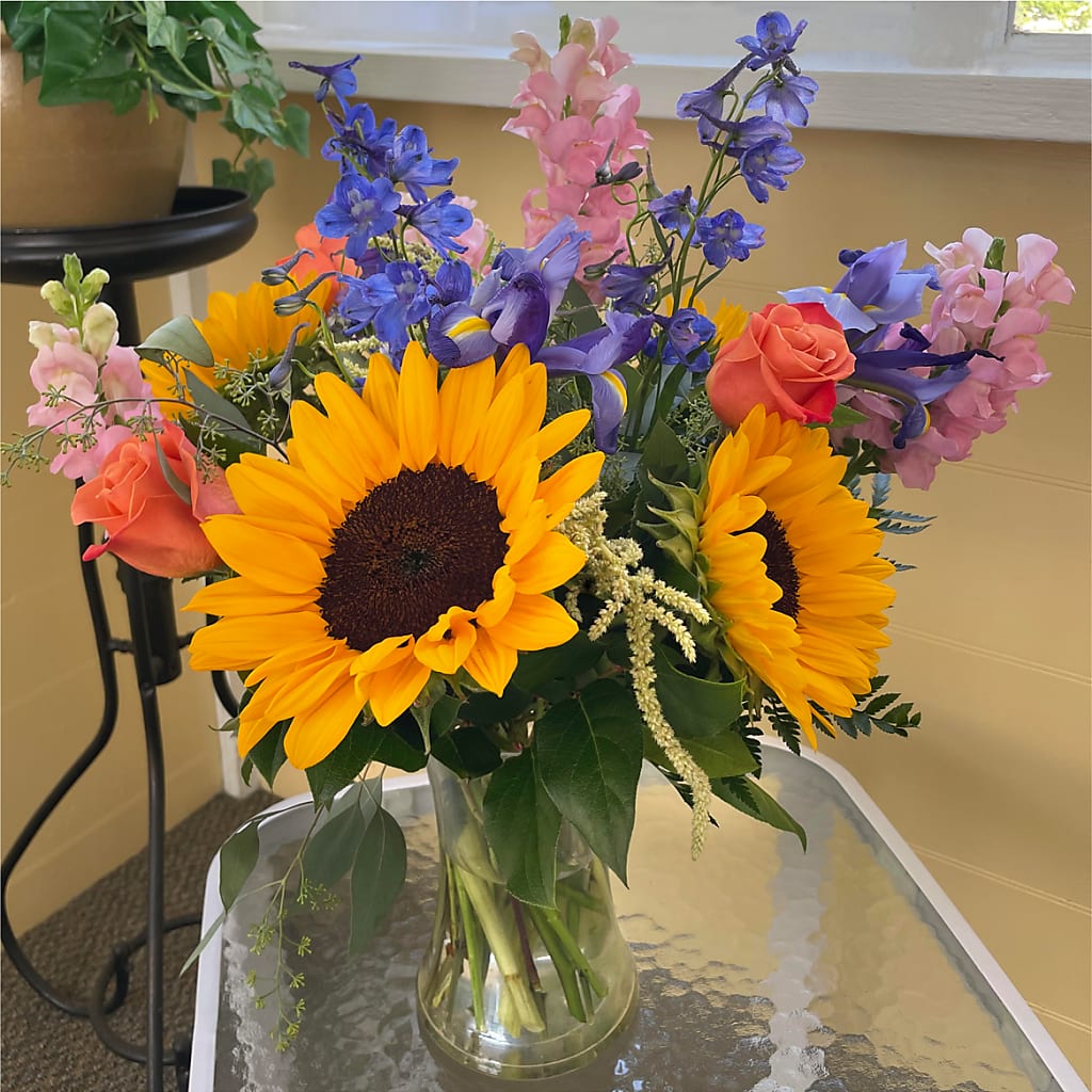 Rays of Life Bouquet –  Sweet As Can Bee Florals, Baltimore MD